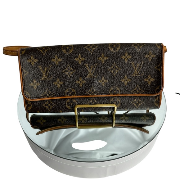 Louis Vuitton Vintage Monogram Canvas Pochette Twin GM Shoulder Bag - Picture 4 of 17